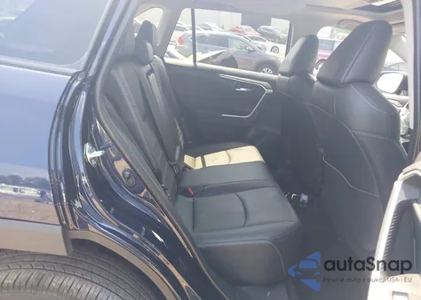 2024 Toyota Rav4 Xle Premium z USA, uszkodzony, nr VIN 2T3C1RFV5RW354638